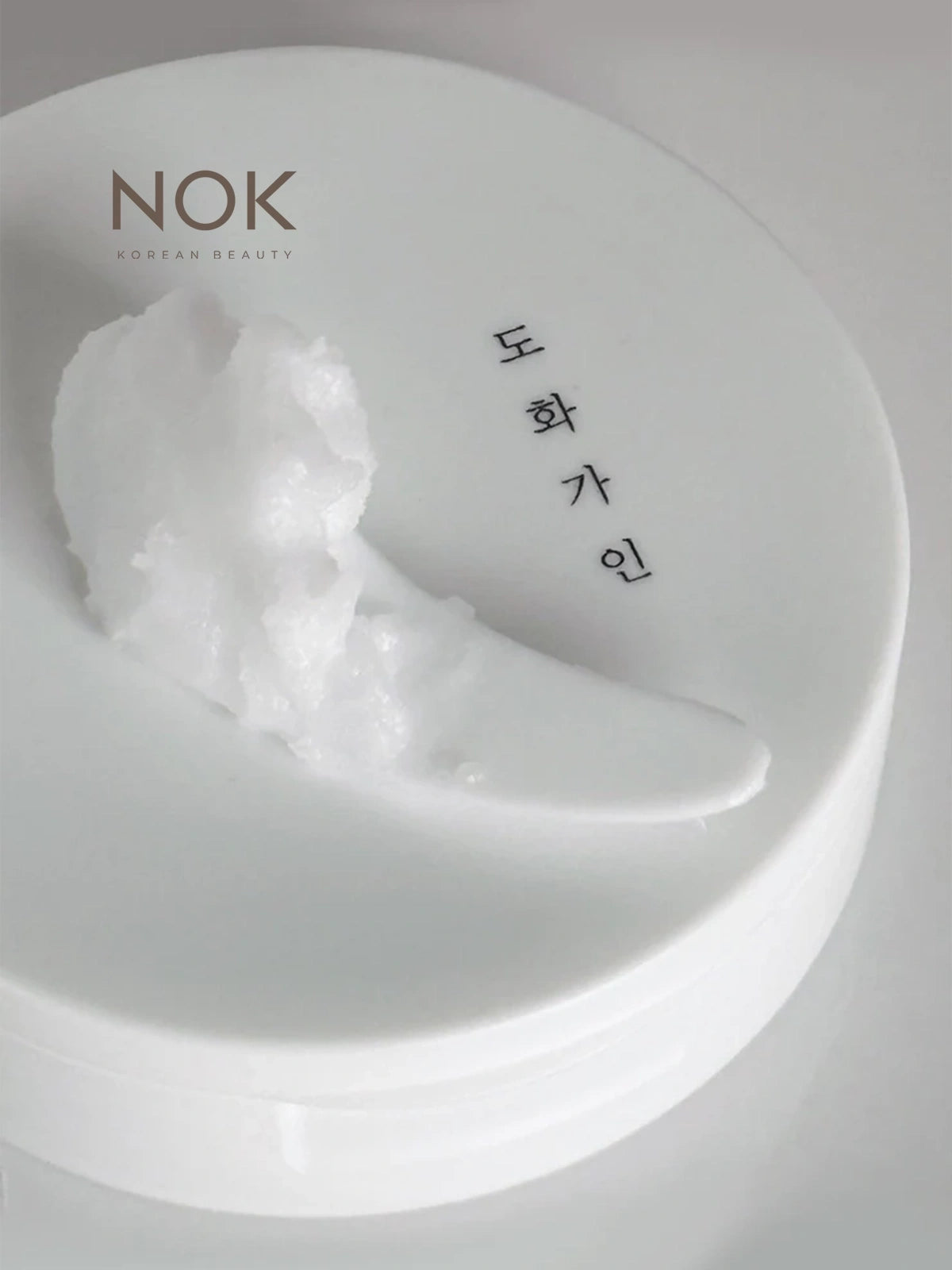 Rooted in Korean skincare heritage, House of Dohwa’s Rice Bran Cleansing Balm uses Oryza Sativa extract to honor traditional rice rituals with modern K-beauty performance. NOK Beauty influence, naturally.